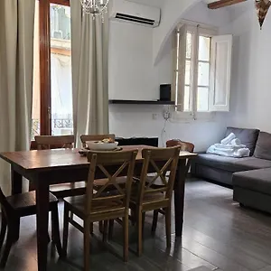 https://romantic-apartment-in-the-center-of-barcelona.catalonia-hotels.com
